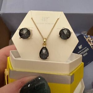 Bomb Party Studs Earrings & Necklace Set - ER2167 - "Wildflowers in the Wind"